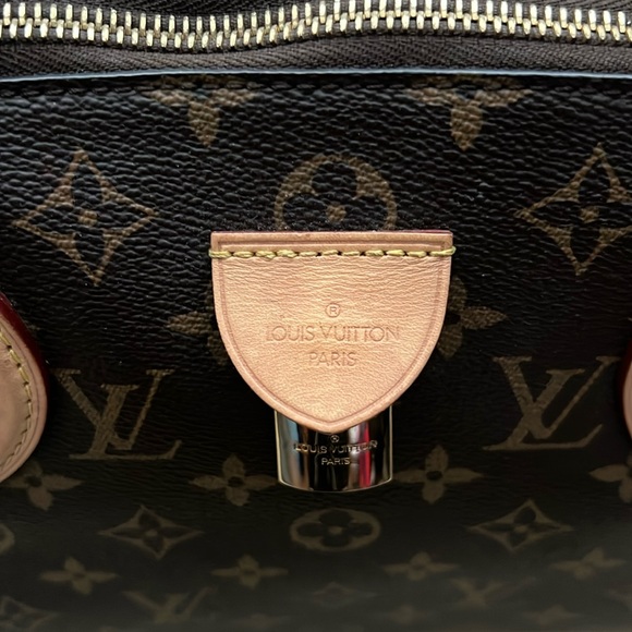A92- 💯% authentic Louis Vuitton Rivori MM - Picture 12 of 16